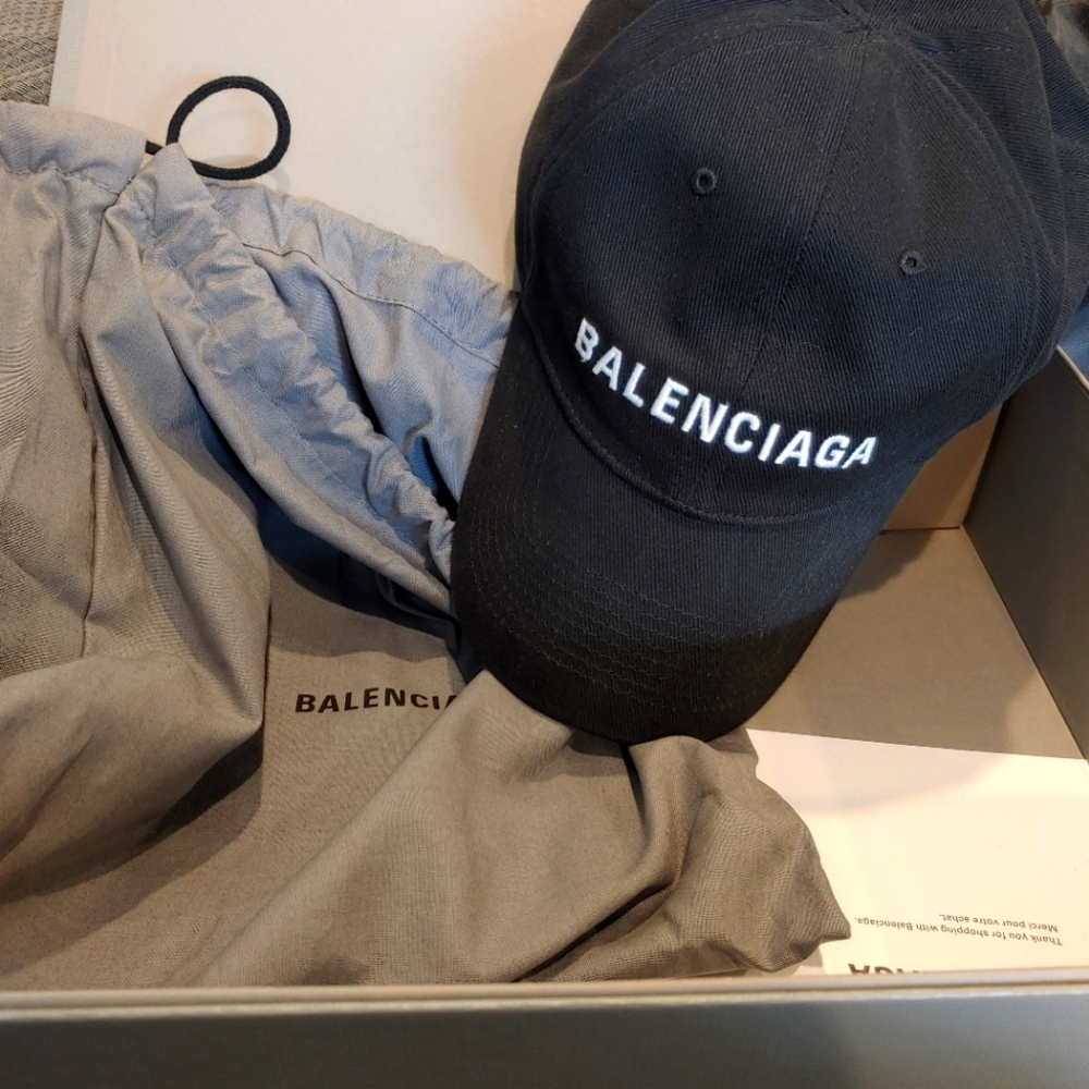 Balenciaga logo hat